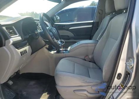 2018 Toyota Highlander Le from USA, damaged, VIN 5TDZZRFHXJS264789